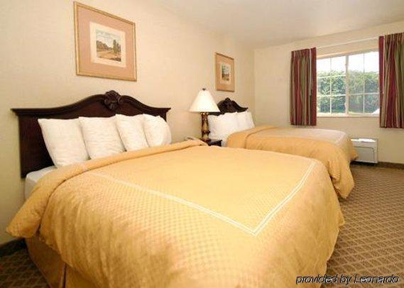 Cobblestone Suites - Ripon Номер фото