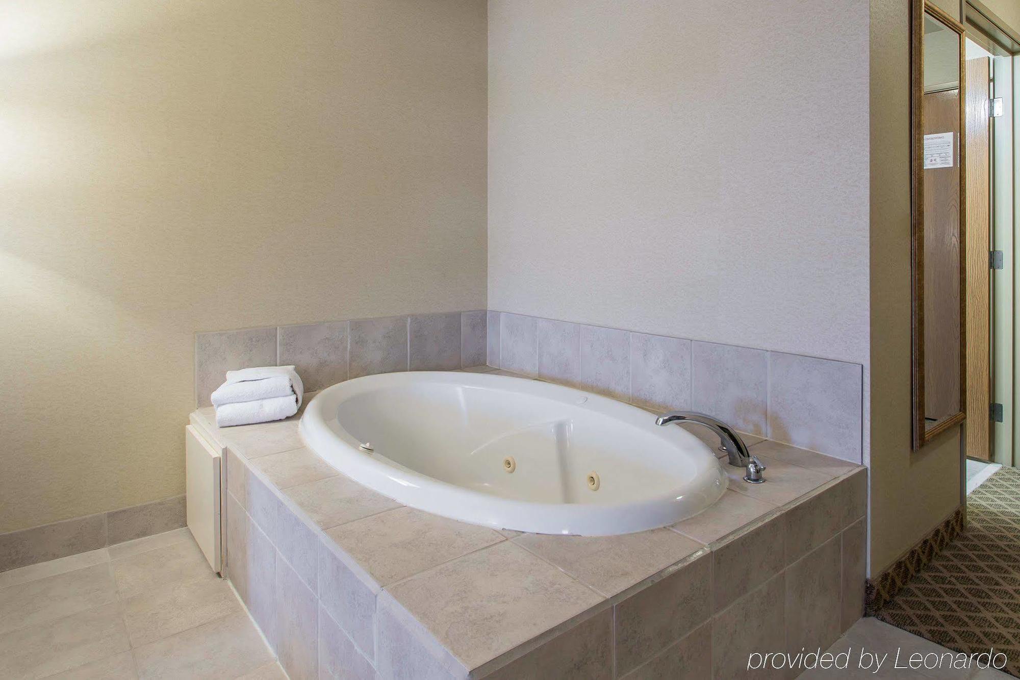 Cobblestone Suites - Ripon Экстерьер фото