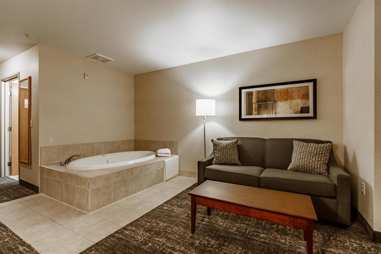 Cobblestone Suites - Ripon Экстерьер фото